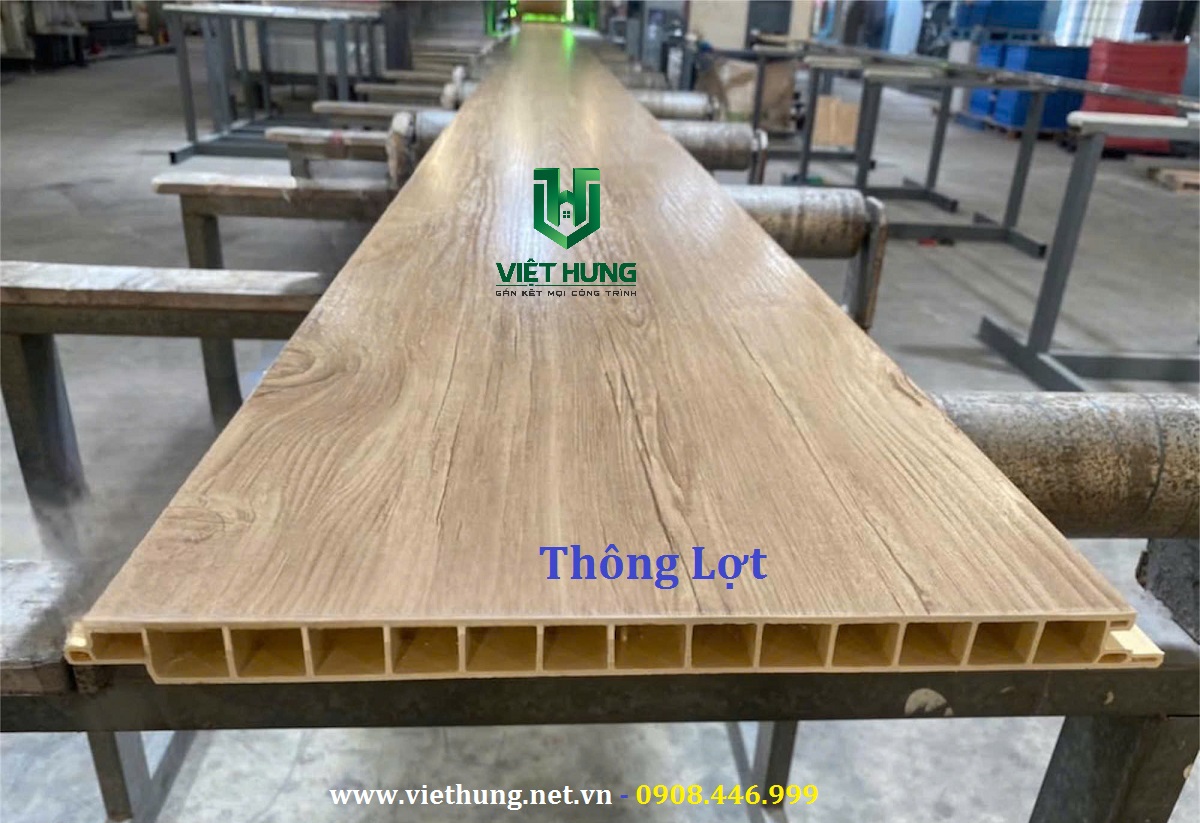 Tấm ván nhựa pvc lót sàn chịu lực màu vân gỗ thông lợt